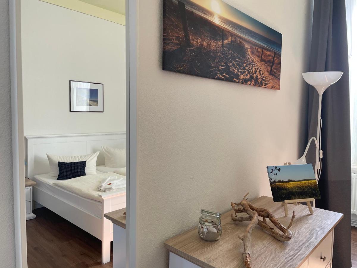 Pension Villa Frohsinn Sellin Auf Ruegen Esterno foto