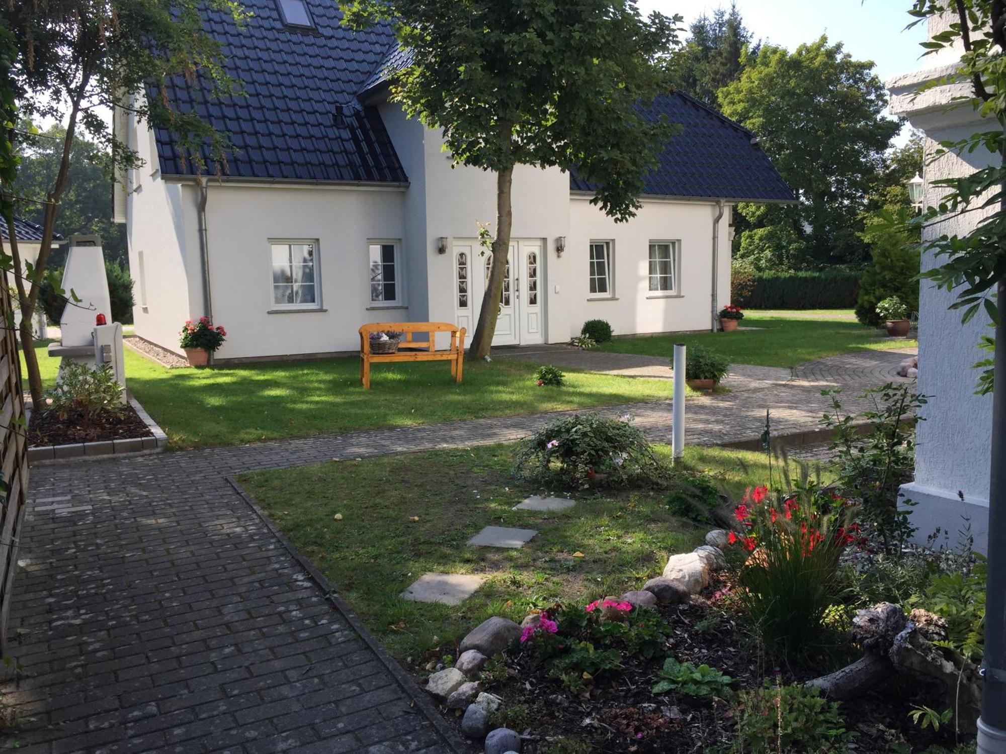 Pension Villa Frohsinn Sellin Auf Ruegen Esterno foto