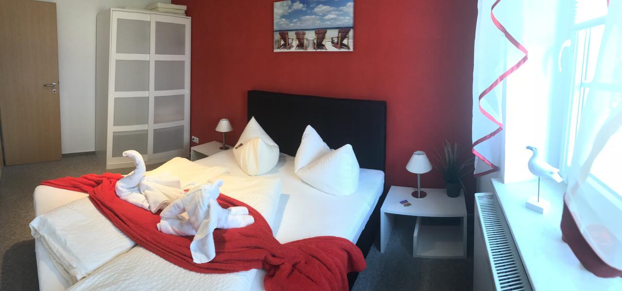 Pension Villa Frohsinn Sellin Auf Ruegen Esterno foto
